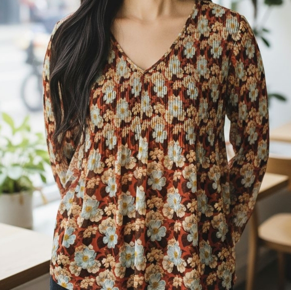 Aritzia Wilfred Daydreamer V-Neck Blouse - Picture 2 of 5